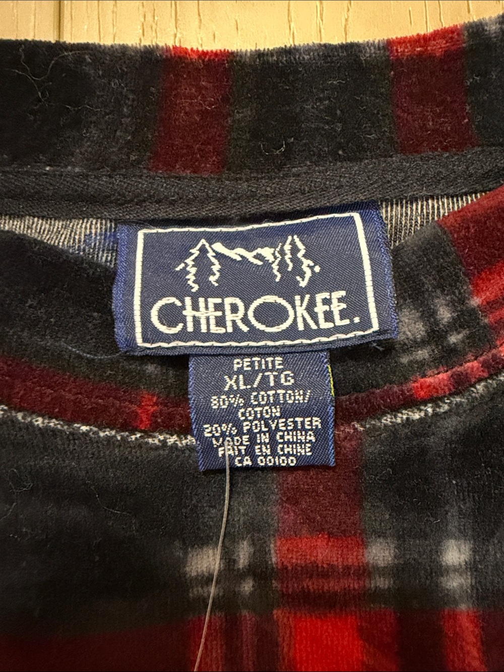 Cherokee Plaid Velvet Crewneck Top, sz XL Petite - Picture 7 of 11